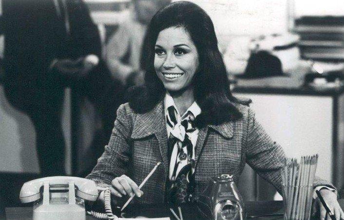Mary Tyler Moore dead at age 80.