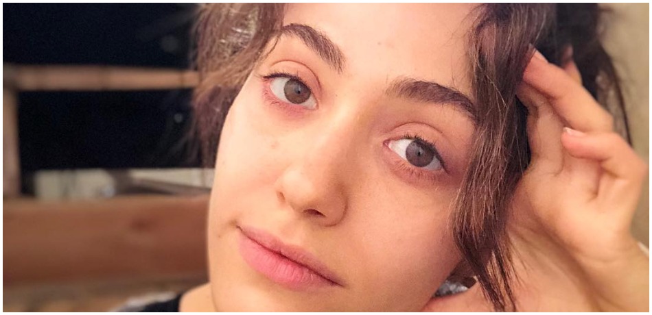 Emmy Rossum snaps a selfie on the set of 'Shameless'