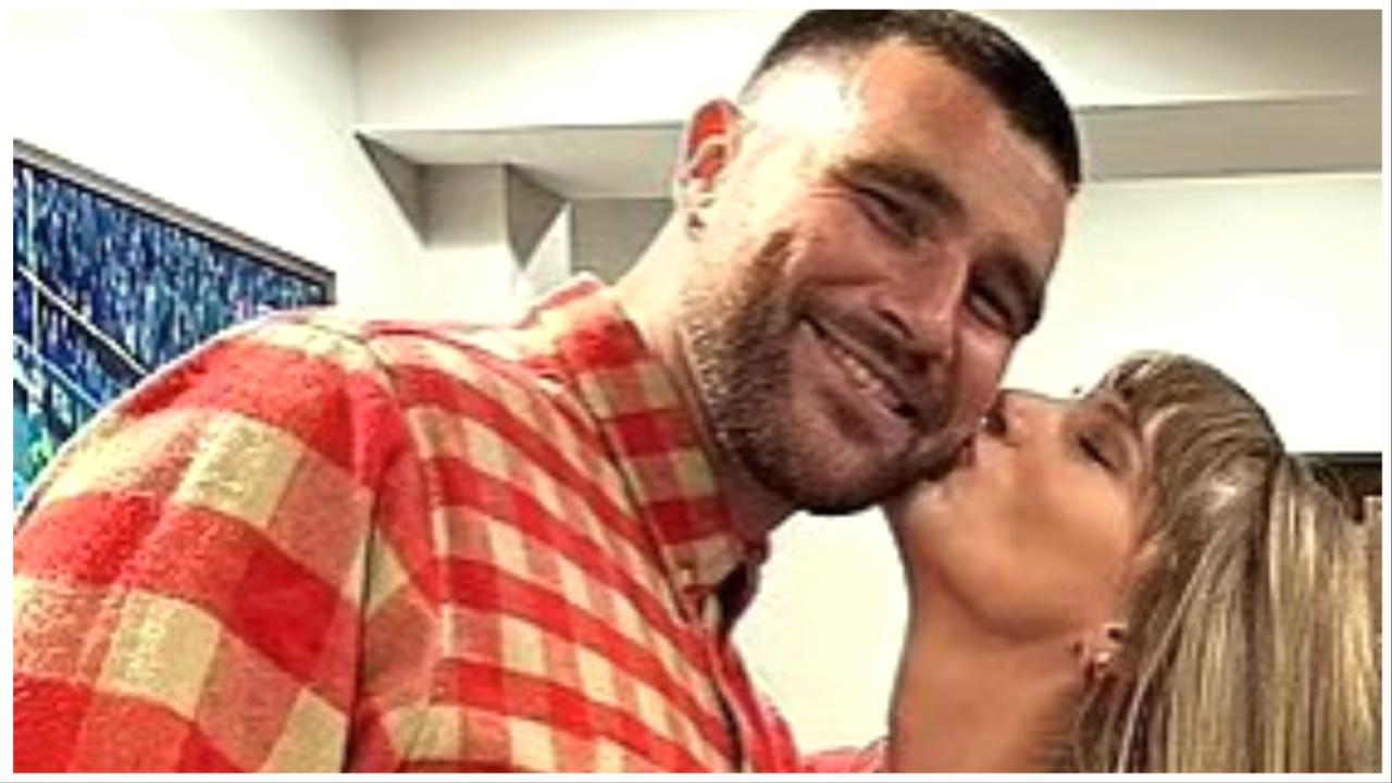 taylor swift travis kelce kiss