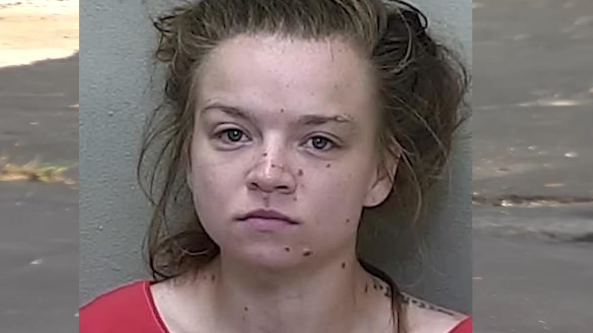 Florida woman bests cops and opens fire in patrol car