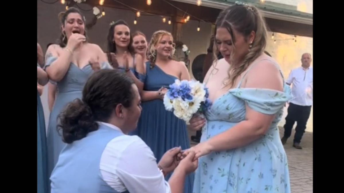 Kentucky bride's friend gets engaged during her wedding