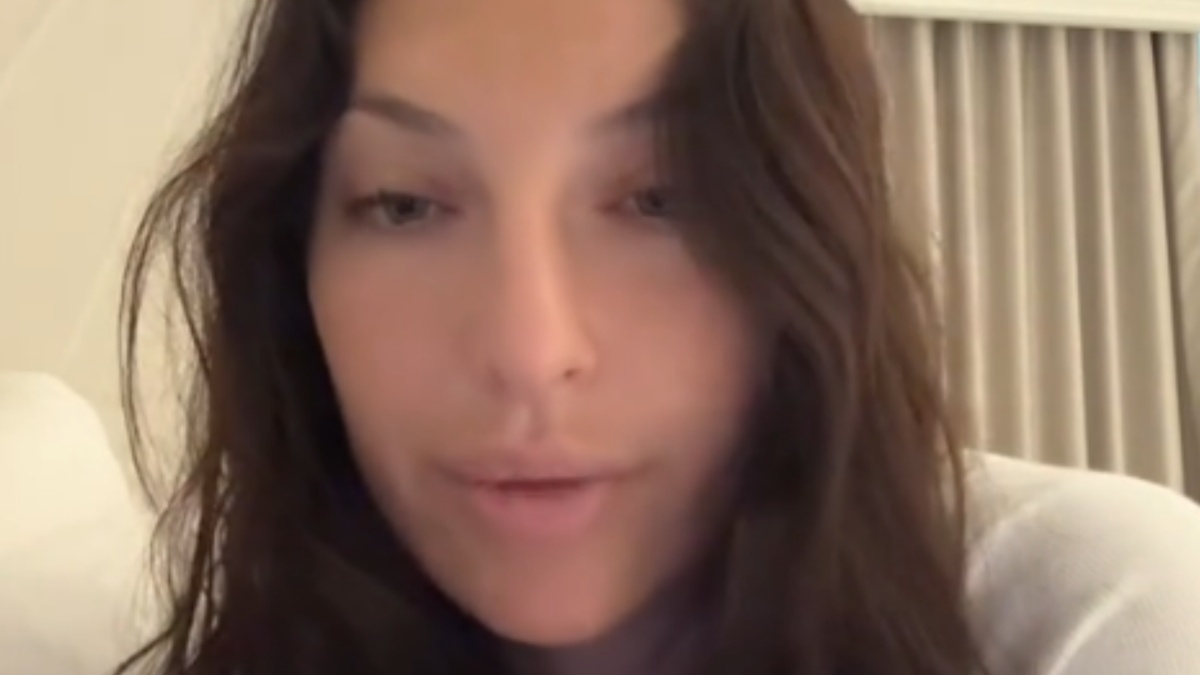 Florida woman finds camera in Airbnb shower