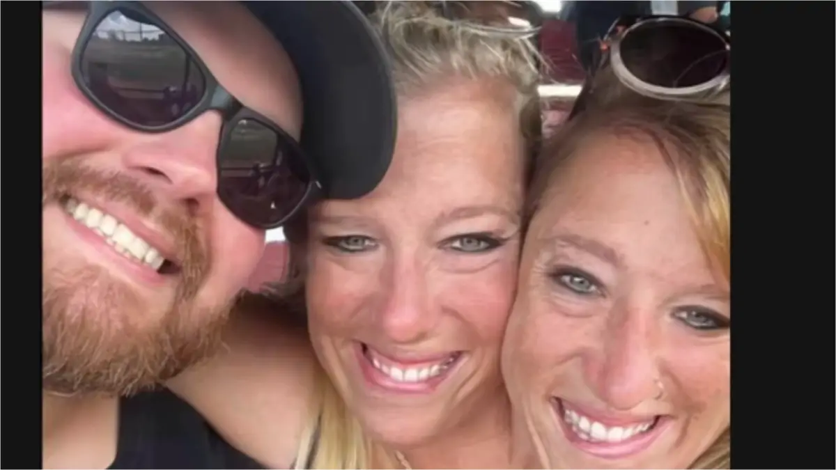 Minnesota conjoined twins Abby and Brittany Hensel