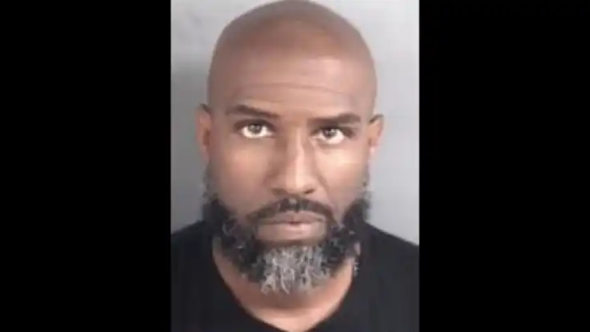 North Carolina Teacher arrested for assaulting student