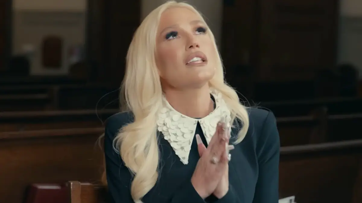 Gwen Stefani says prayer helped her get pregnant