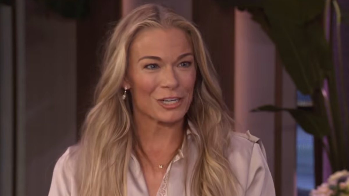 Leann Rimes jaw procedure