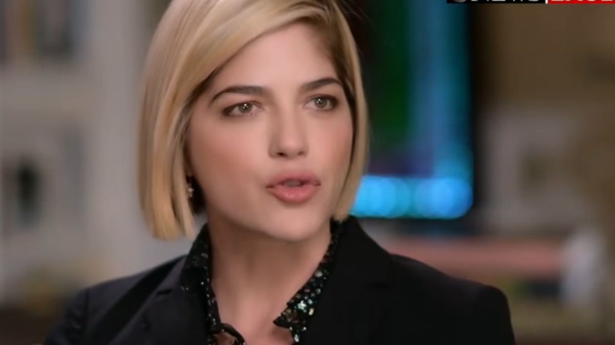 Selma Blair was arrested after airplane incident