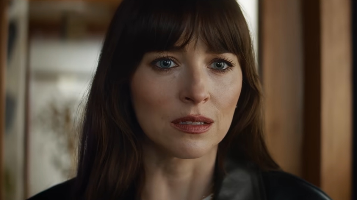 Dakota Johnson as Lowen in Verity